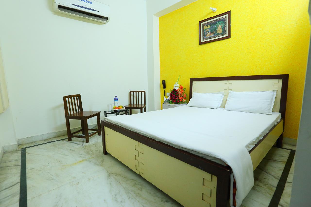 Hotel Rosewood Agra  Exterior photo