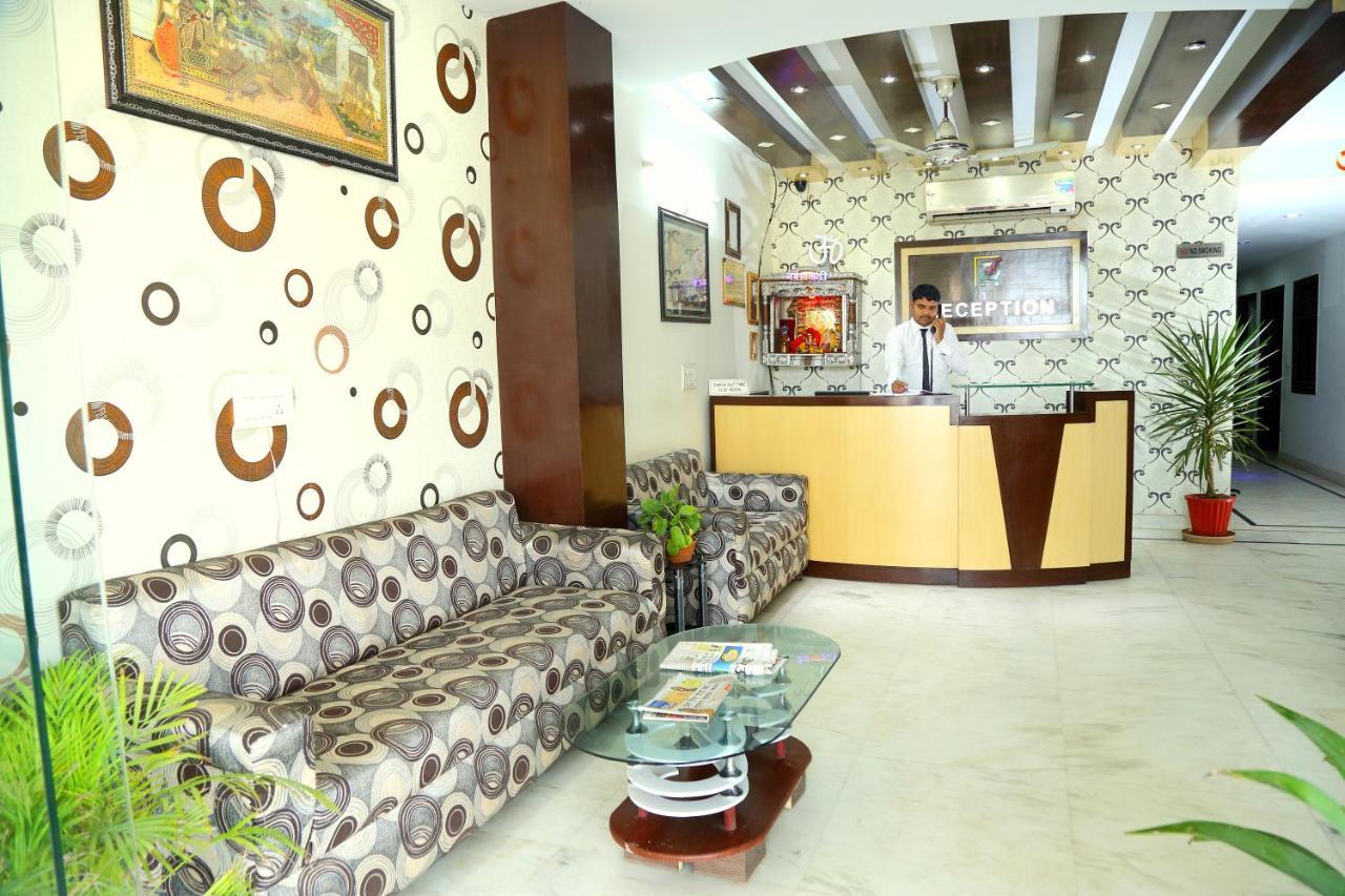 Hotel Rosewood Agra  Exterior photo